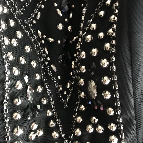 Black two piece formal - Picture 4 of 7